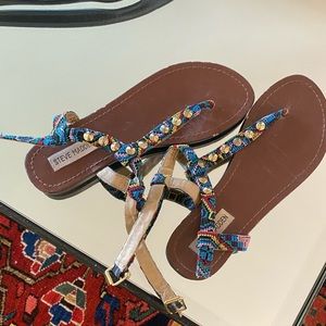 Steve Madden Rainbow Textured Sandal